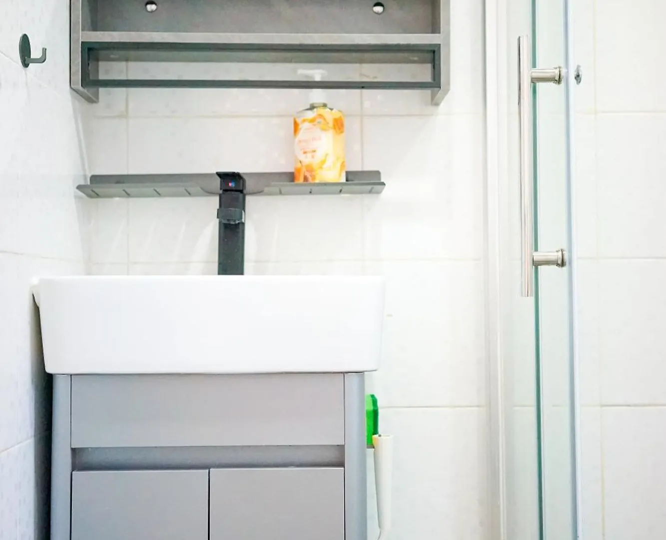Hostel Student Accommodation - 292 Hennessy Road Hongkong