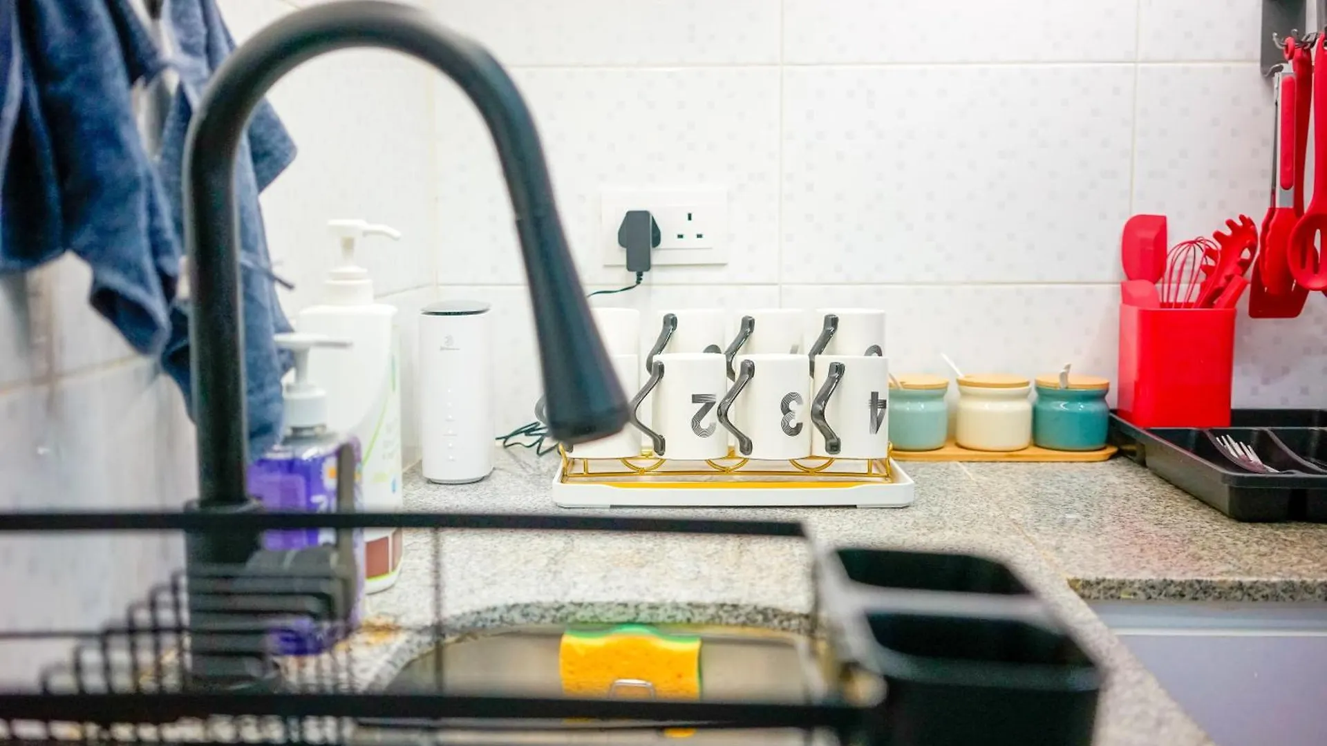 Student Accommodation - 292 Hennessy Road Hongkong 0*,